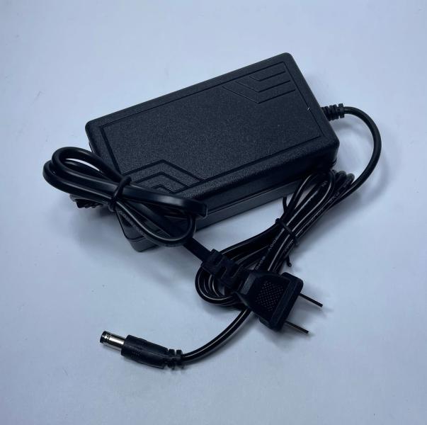 ADAPTADOR DE CORRIENTE 1V / 2A Q-DC269
